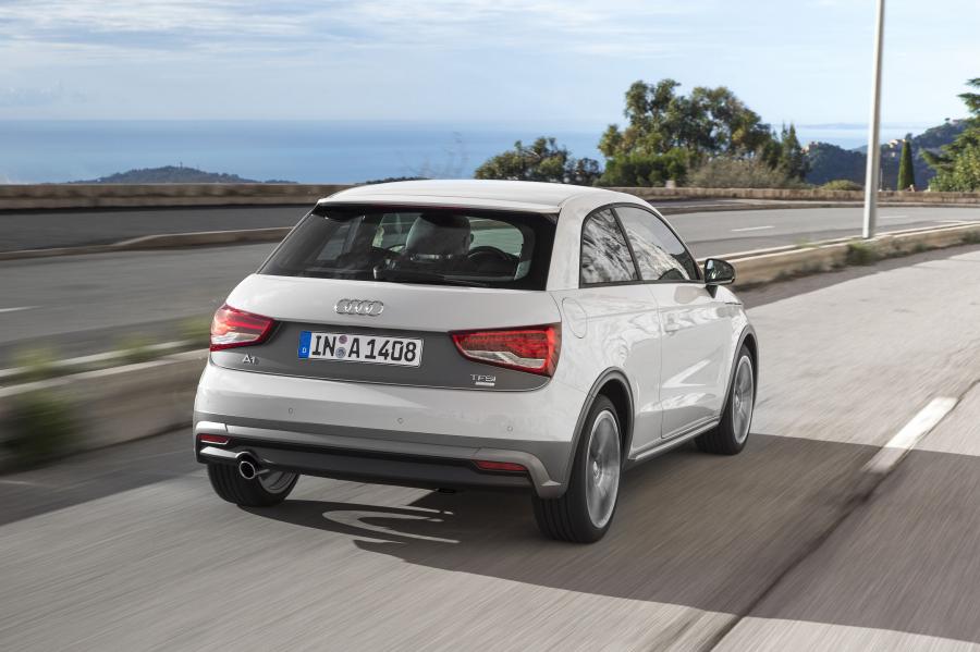  Audi A1 Active TFSI Ultra (8X) 2014 года  (WW) (фото 5 из 12)